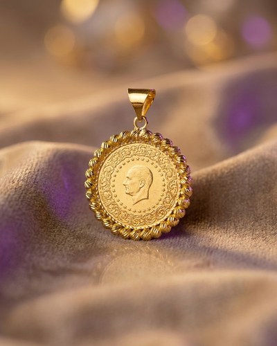 22 Ayar Altın Kolye Çeyrekli Kolye Ucu 3.67gr - Z00075
