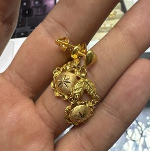 Zarif Papatya Dokunuşu 22 Ayar Altın Küpe 3.17gr - K000733