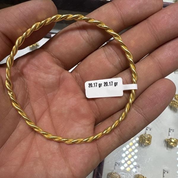 22 Ayar Altın Bilezik Kıvrım Modern Tasarım 20.17gr Kadın - BZ00653 - Fotoğraf 1