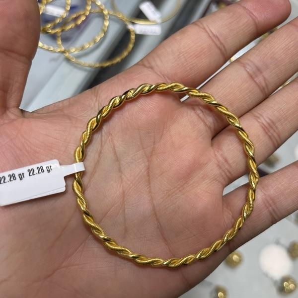 22 Ayar Altın Bilezik Kıvrım Modern Tasarım 22.28gr Kadın - BZ00661 - Fotoğraf 1