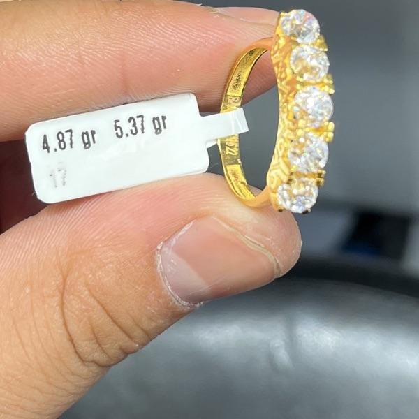 22 Ayar Altın Taşlı Yüzük Modern Tasarım 4.87gr 17 Numara Kadın - T000173