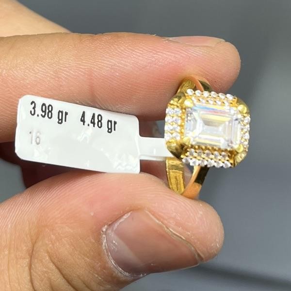 22 Ayar Altın Taşlı Yüzük Özel Tasarım 3.98gr 16 Numara Kadın - T000190