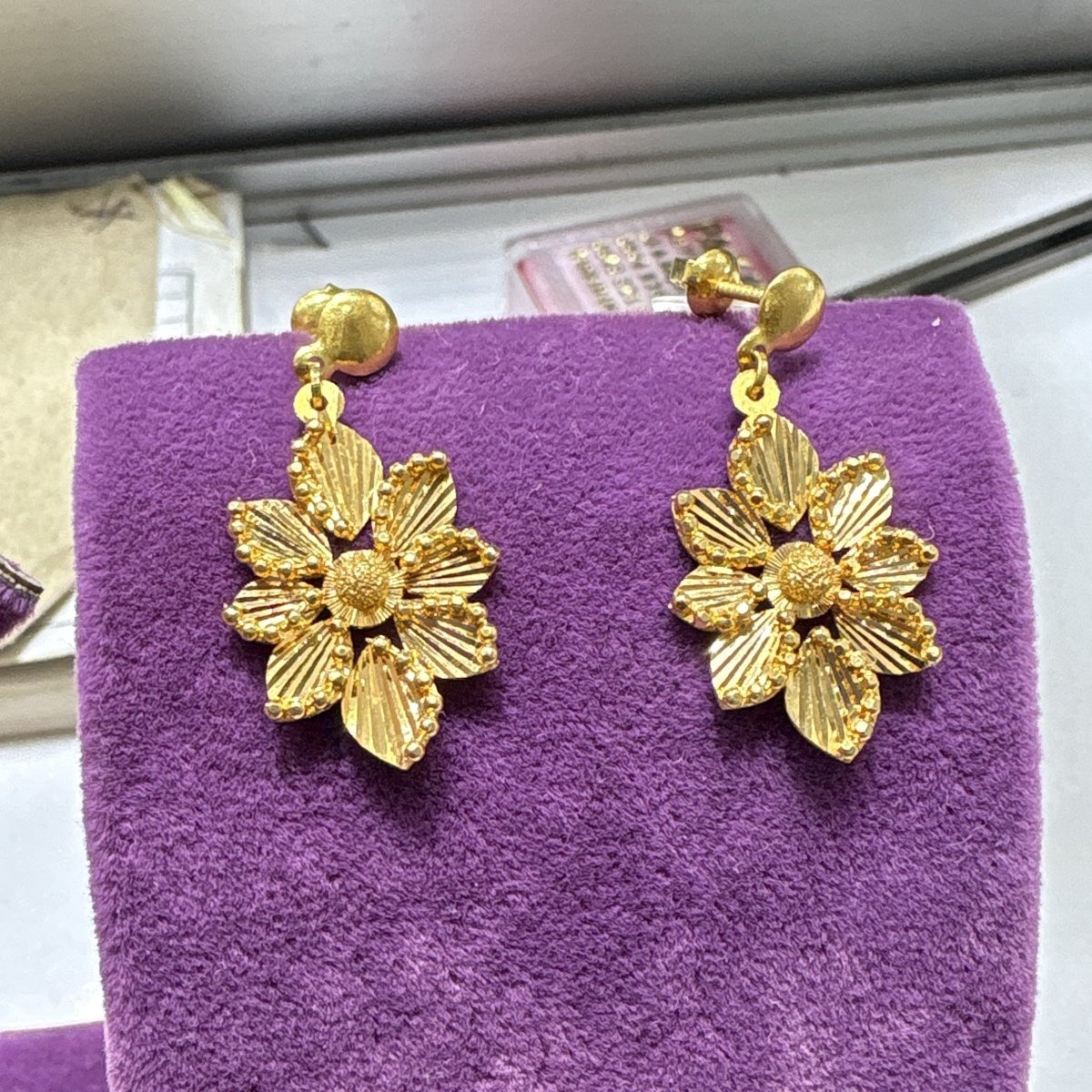 22 Ayar Altın Küpe Modern Tasarım 4.99gr Kadın - K000809 - Fotoğraf 1