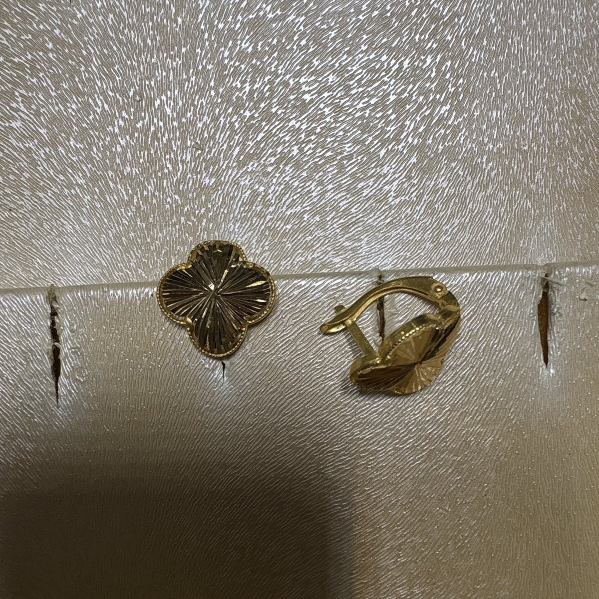 22 Ayar Altın Küpe Modern Tasarım 3.48gr Kadın - K00846 - Fotoğraf 1