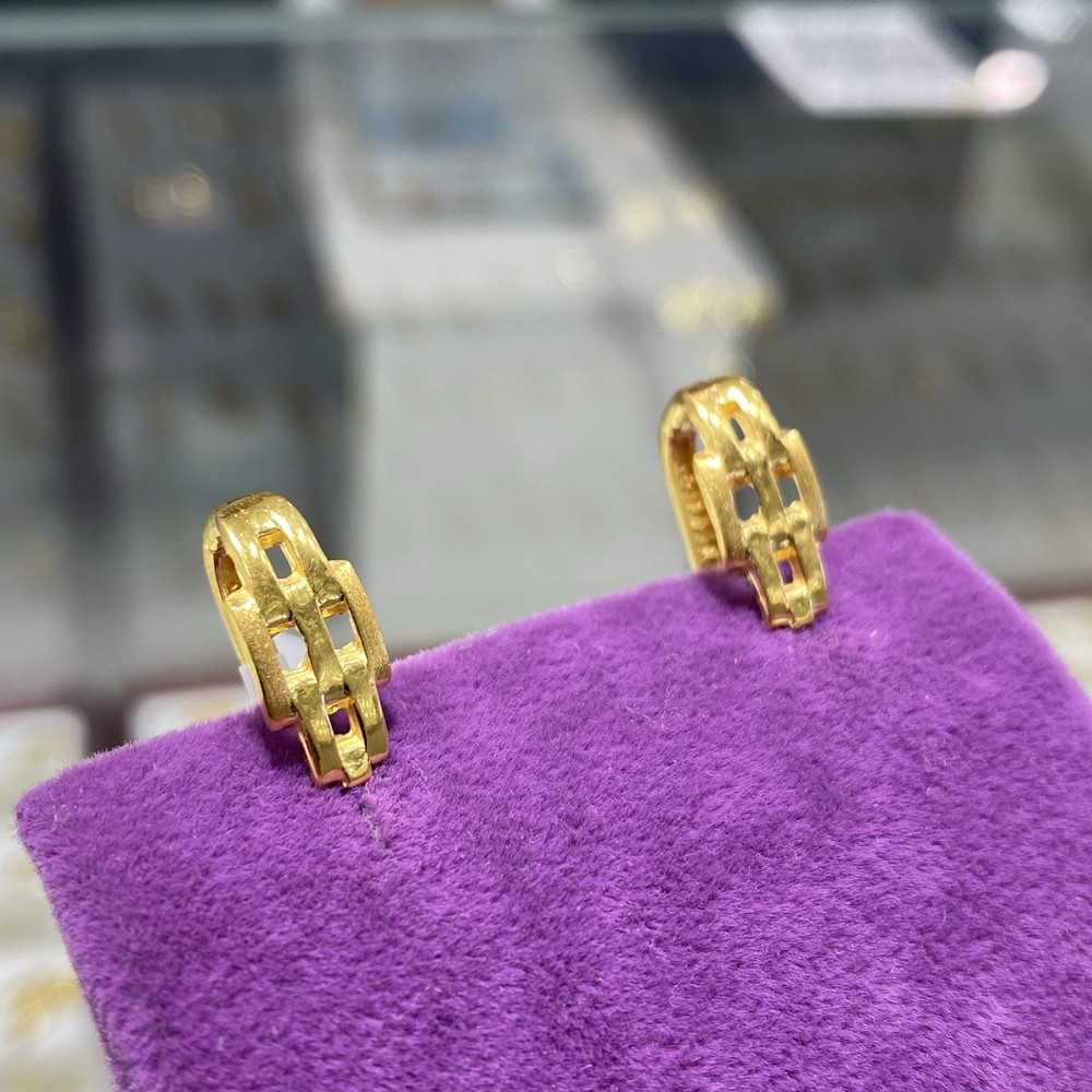 22 Ayar Altın Küpe Modern Tasarım 2.65gr Kadın - K00850