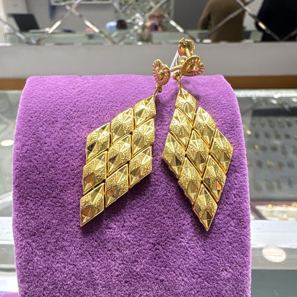 22 Ayar Altın Küpe Baklava Dilimi El İşi 4.07gr Kadın Hediye - K00871