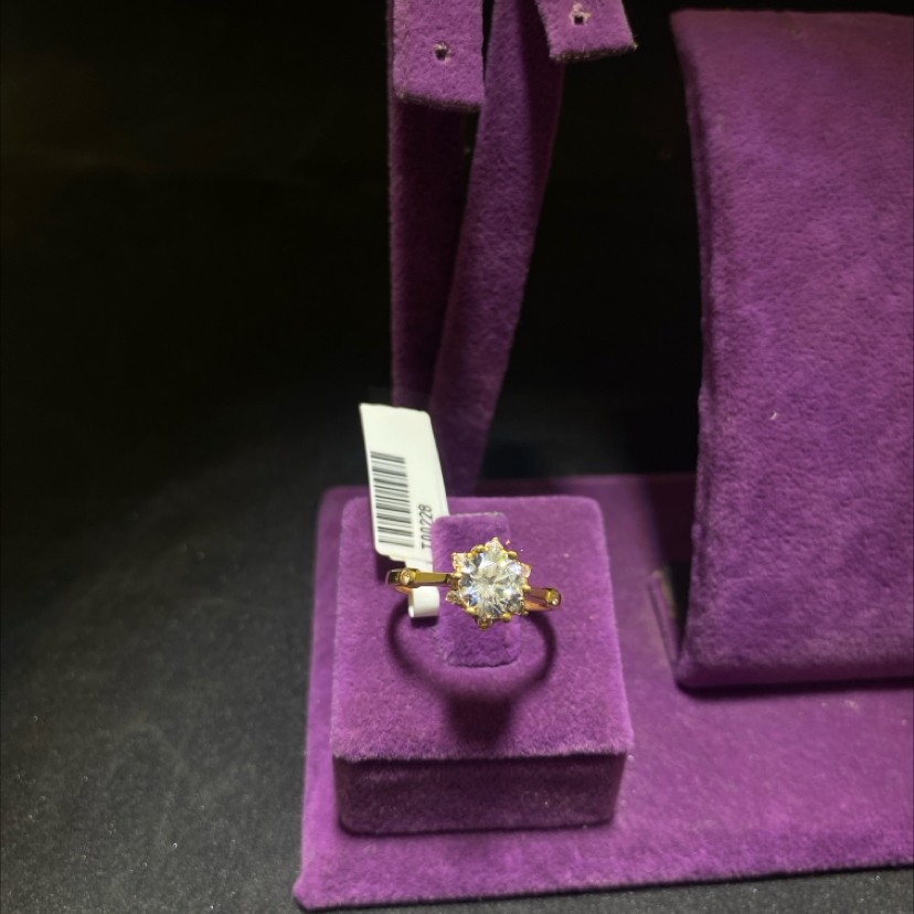 22 Ayar Altın Taşlı Yüzük Modern Tasarım 3.19gr 16 Numara Kadın - T00228