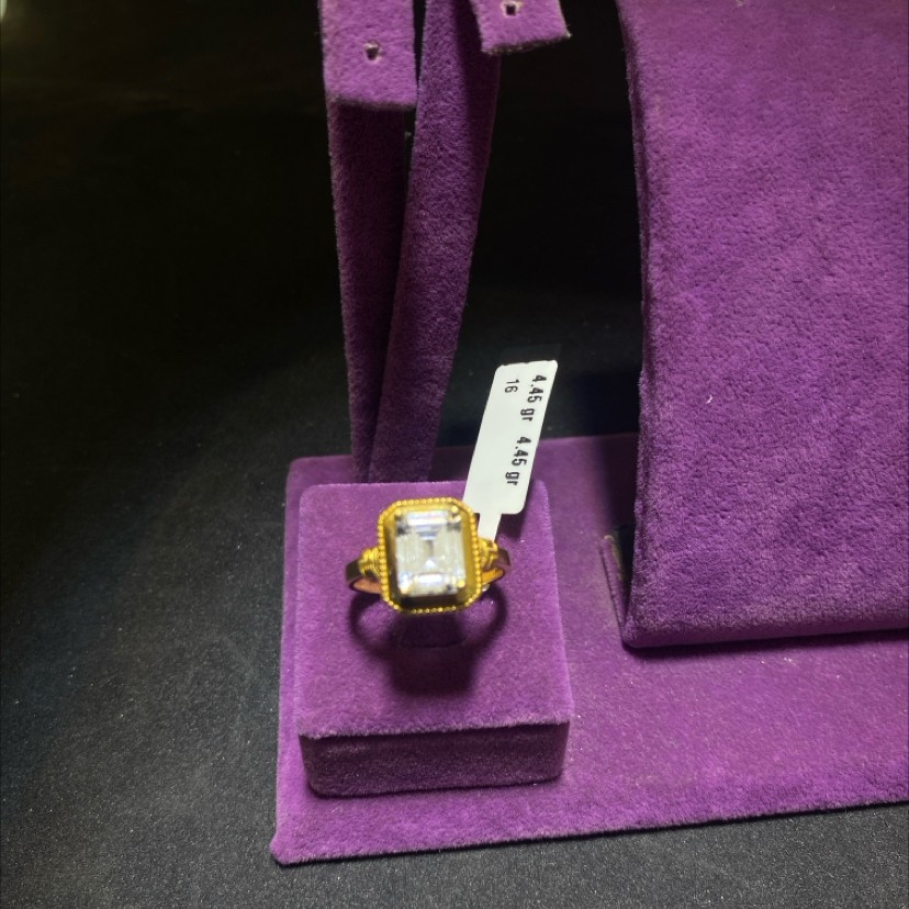 22 Ayar Altın Taşlı Yüzük Modern Tasarım 4.45gr 16 Numara Kadın - T00233