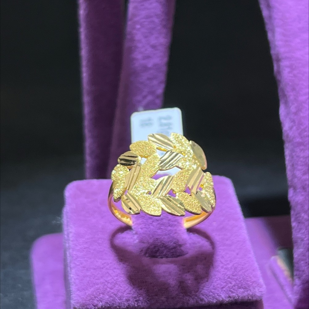 22 Ayar Altın Yüzük Kelebek Desenli 2.81gr 18 Numara Kadın - Y01013