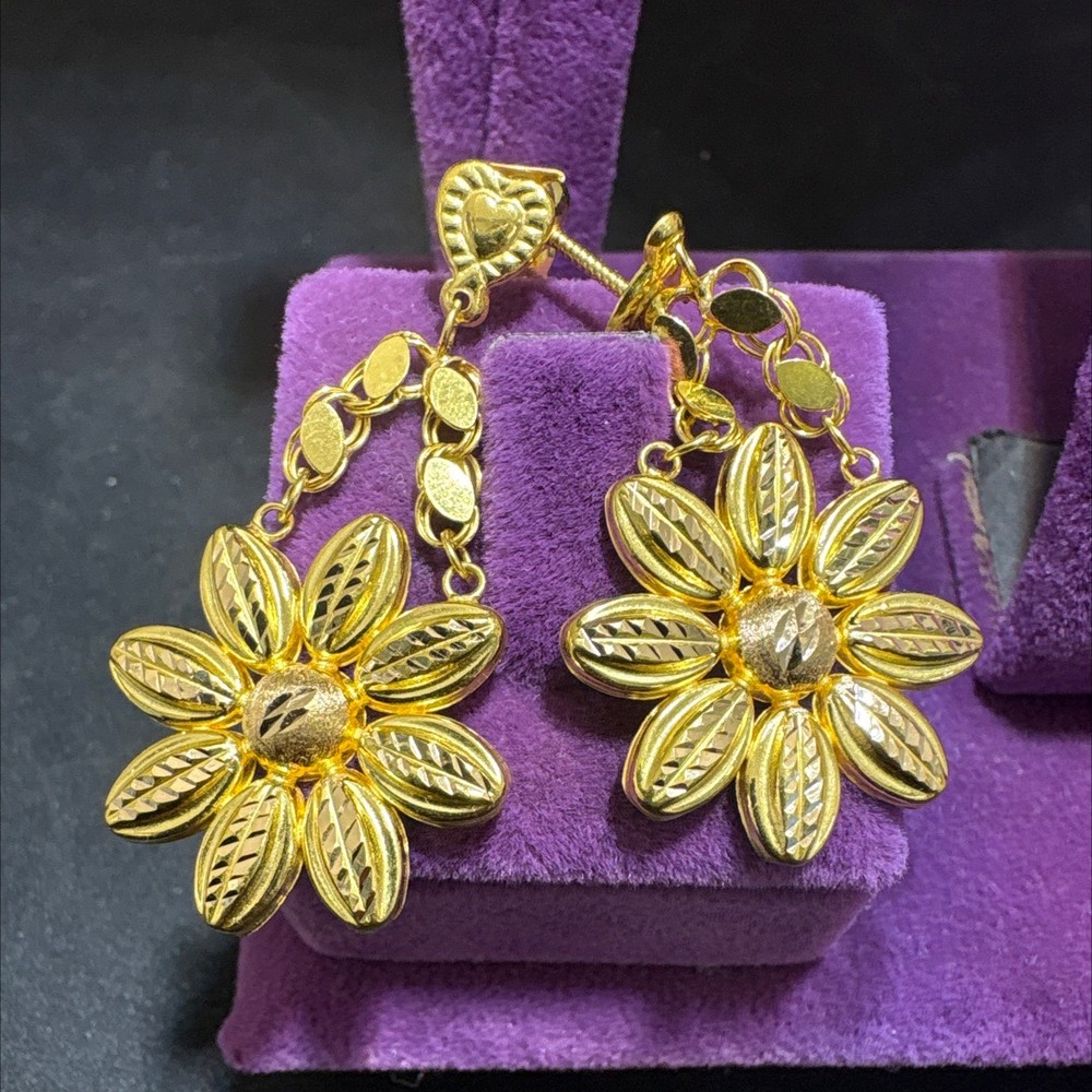 22 Ayar Altın Küpe Papatya Özel Tasarım 3.99gr Kadın Hediye Paksoy Kuyumculuk - K01025