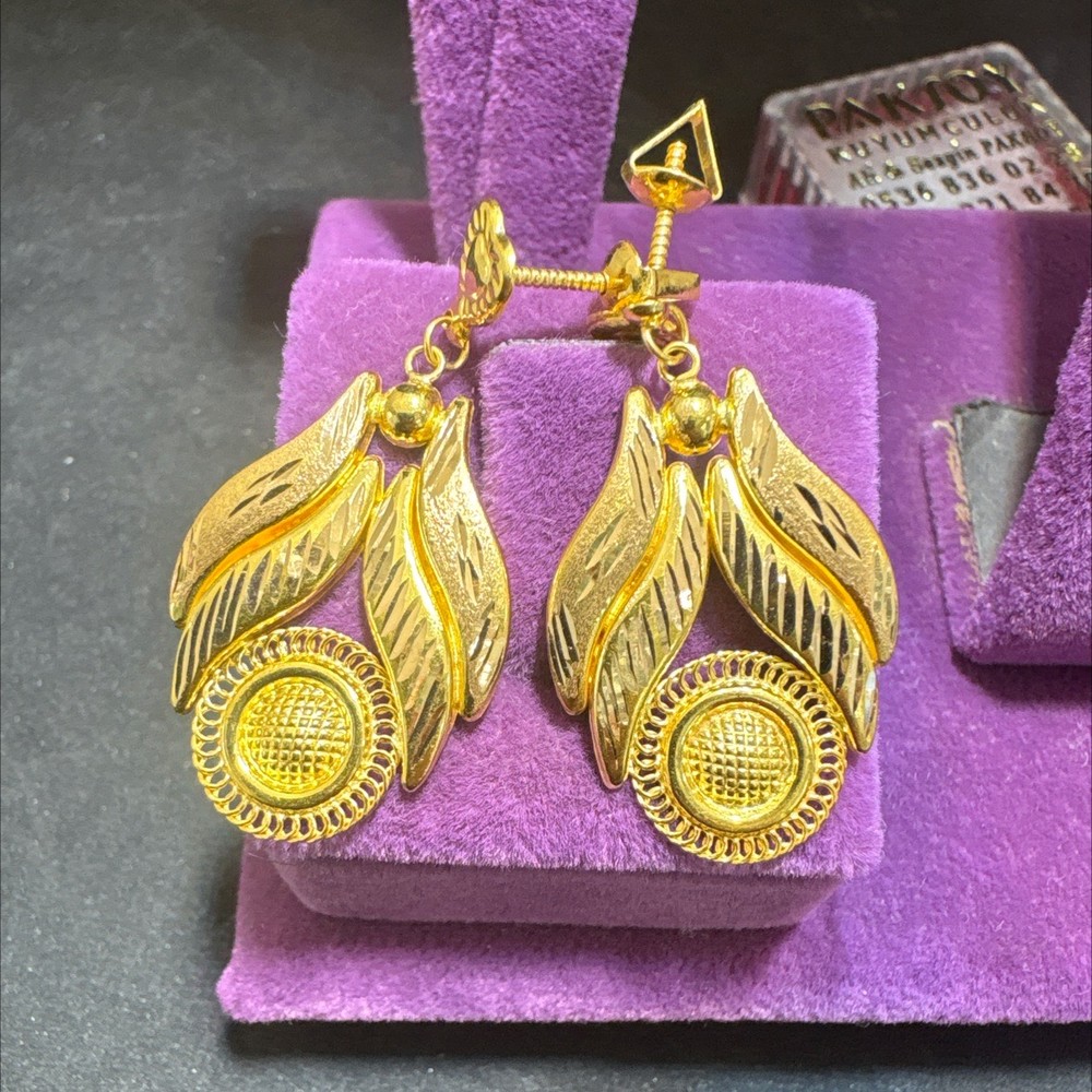 22 Ayar Altın Küpe Paksoy Kuyumculuk Yaldızlı Modern Tasarım 3.32gr Kadın Hediye - K01034