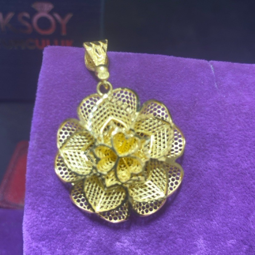 14 Ayar Altın Kolye Fizyon Çiçekli 6.61gr - Z00072