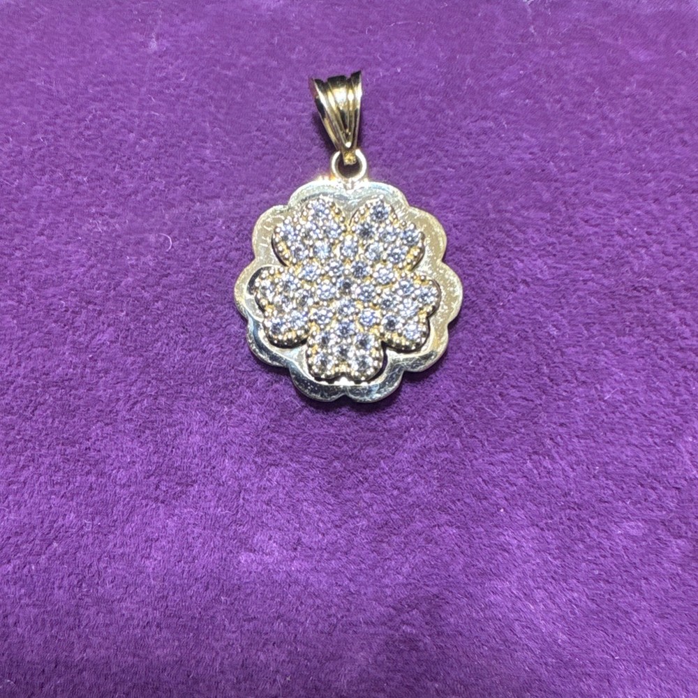 14 Ayar Altın Kolye Papatya Taşlı 1.92gr - Z00084