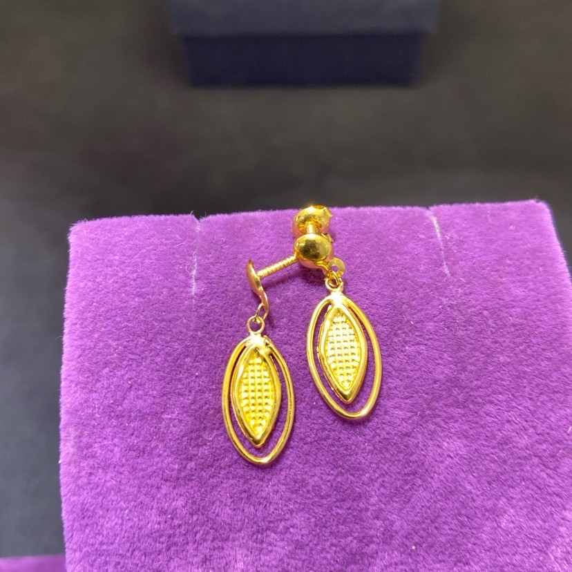 22 Ayar Altın Küpe Sallantılı 1.04gr - K01053