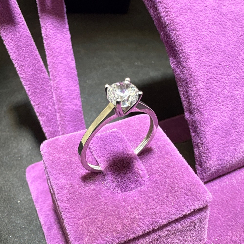 14 Ayar Altın Yüzük tek taş 1.51gr 15 - Y01100