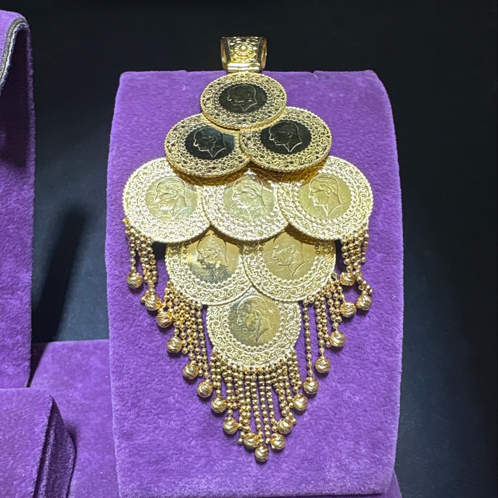 22 Ayar Altın Kolye 9'lu çeyrek Sarkıntılı Kolye Ucu 22.35gr - Z00097