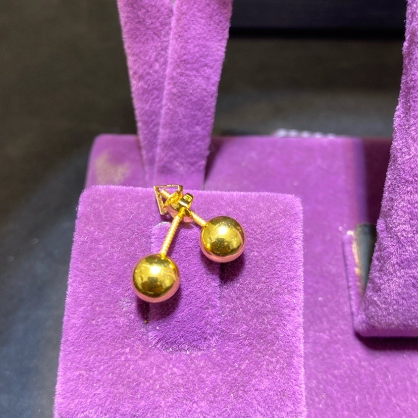 22 Ayar Altın Küpe modern top 1.24gr - K01076