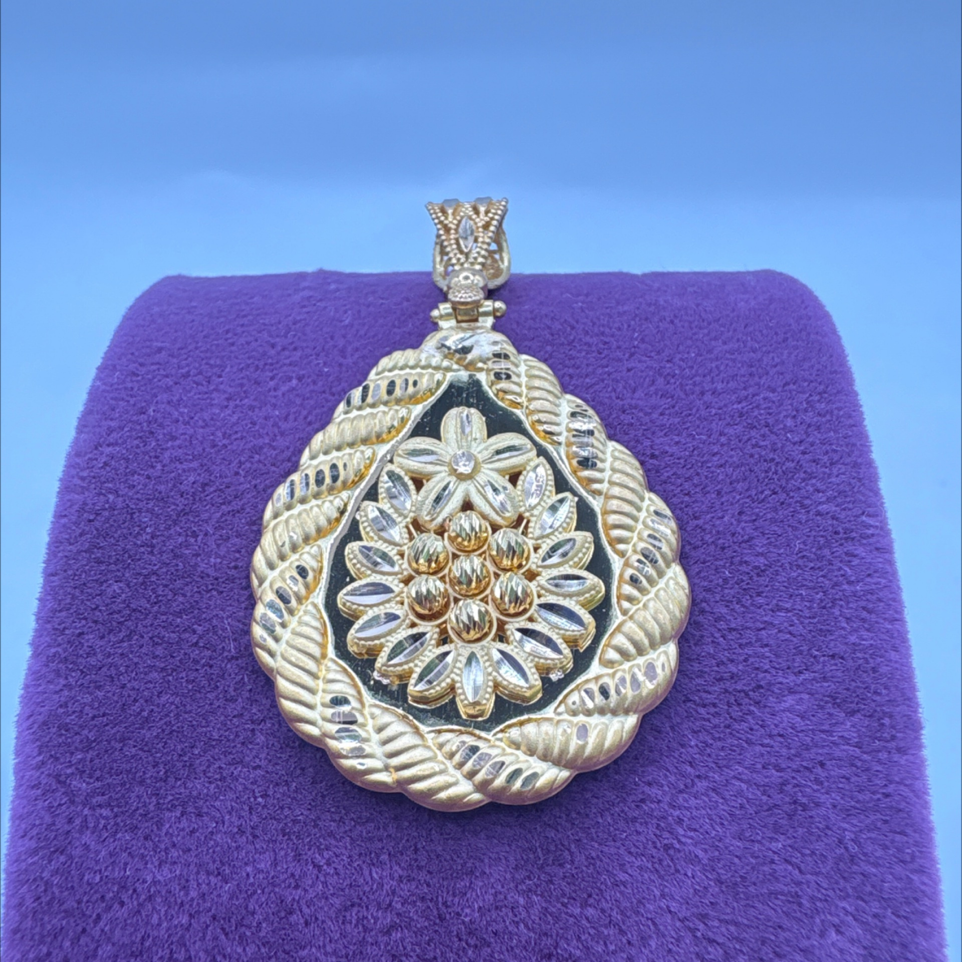 22 Ayar Altın Kolye Dorikalı Çiçekli 6.09gr - Z00113 - Fotoğraf 1
