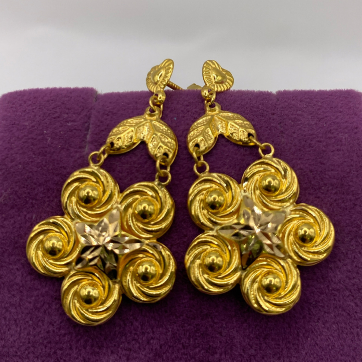 22 Ayar Altın Küpe Sallantılı Gül 3.14gr - K01146