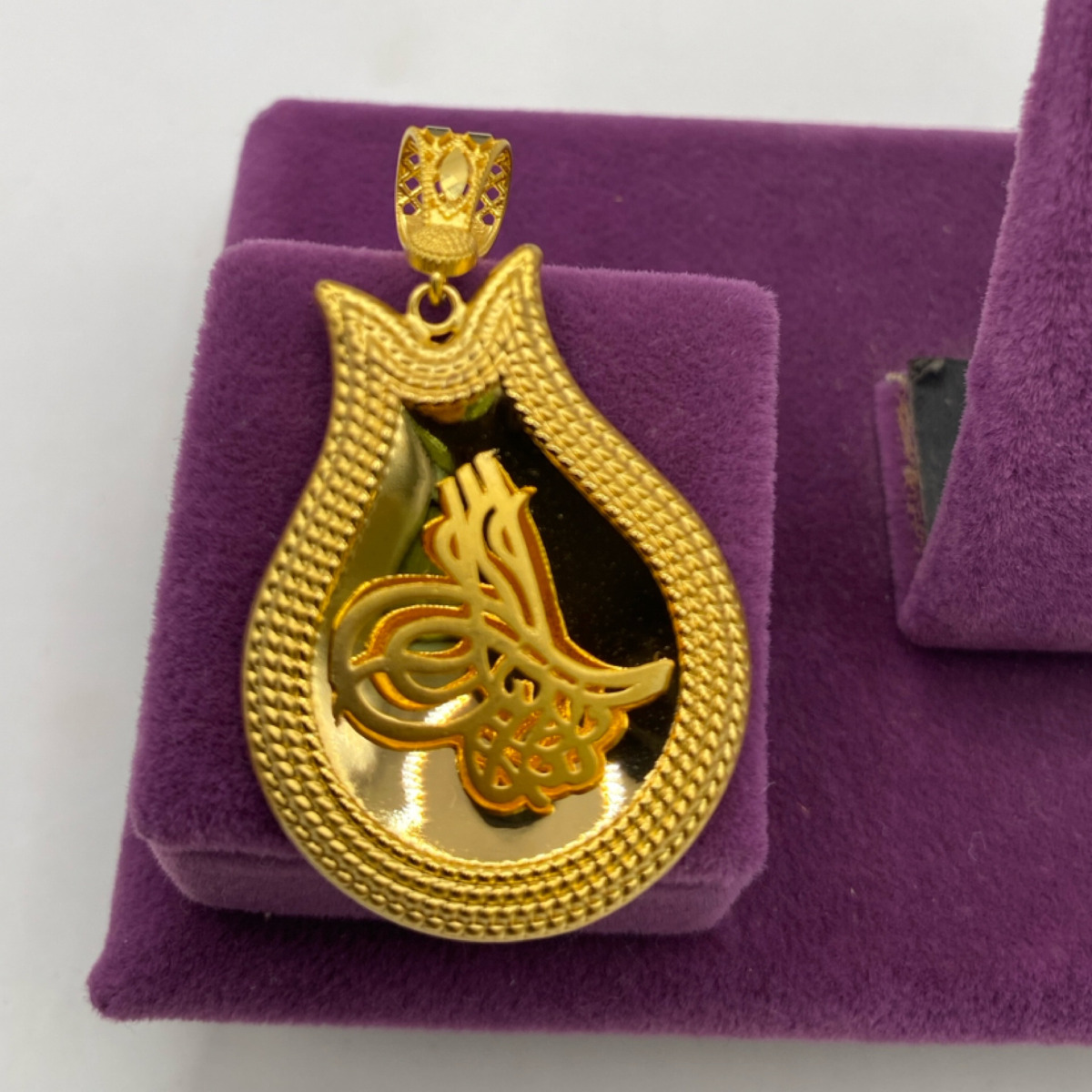 22 Ayar Altın Kolye Ucu Tuğralı 4.75gr - Z00147
