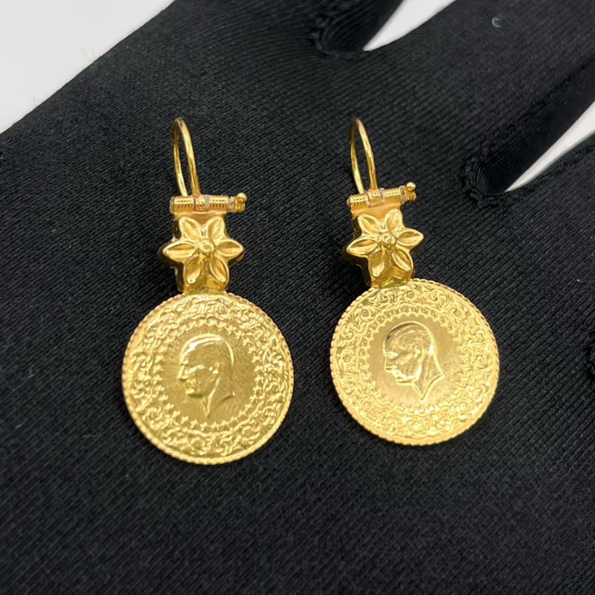 Mengilli Sallantılı Küpe 22 Ayar 5.94gr - K01207