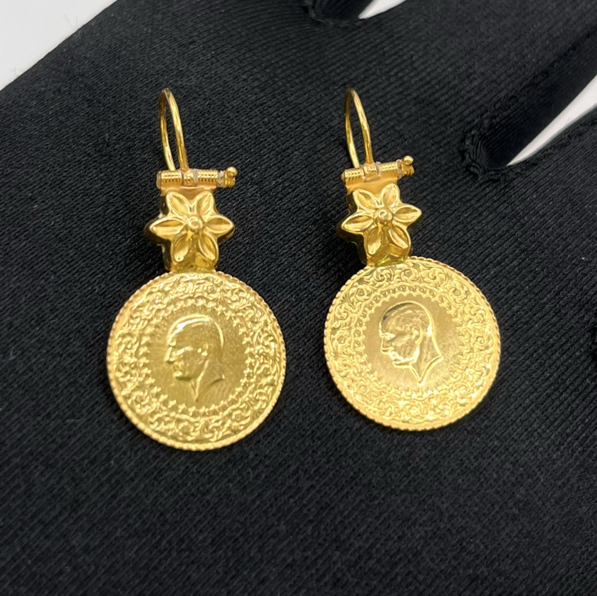 Mengilli Sallantılı Küpe 22 Ayar 5.96gr - K01209