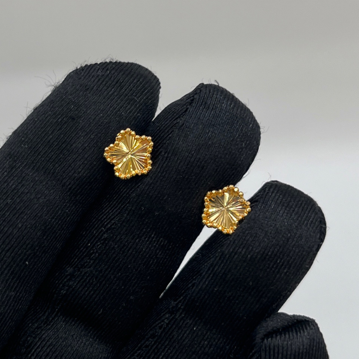 Yıldızlı Altın Küpesi 22 Ayar 1.04gr - K01270 - Fotoğraf 1