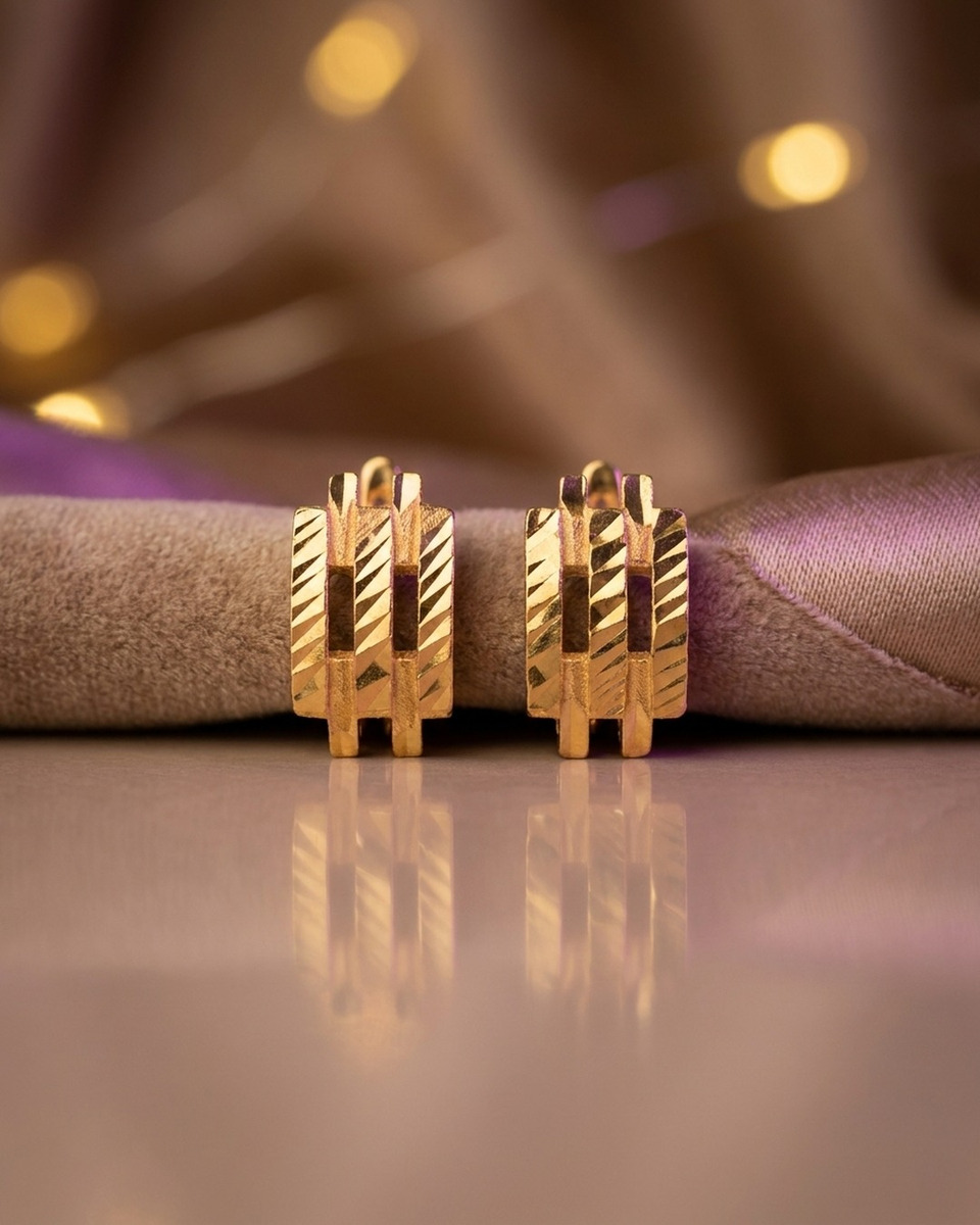 Sıra Geometrik Altın J Küpe 22 Ayar 4.27gr - K01325