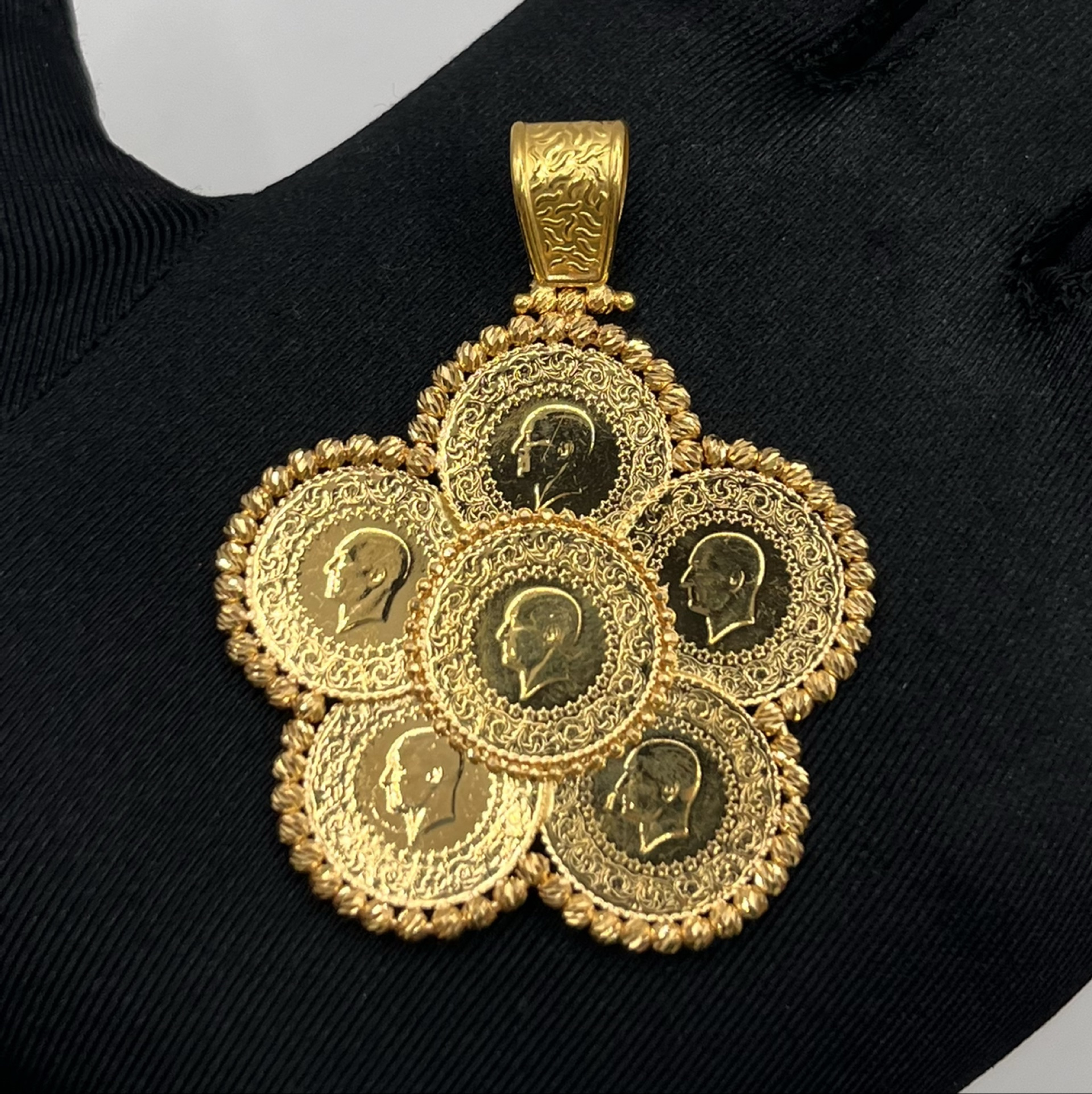 6 Sıralı Çeyrek Dorikayla Çevrili Altın Kolye Ucu 22 Ayar 17.92gr - Z00284 - Fotoğraf 1
