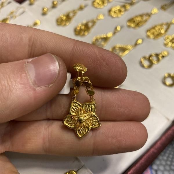 22 Ayar Altın Küpe 4.61gr Kadın - K000380
