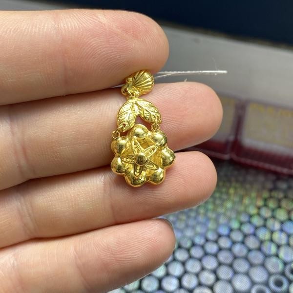 22 Ayar Altın Küpe 3.97gr Kadın - K000402