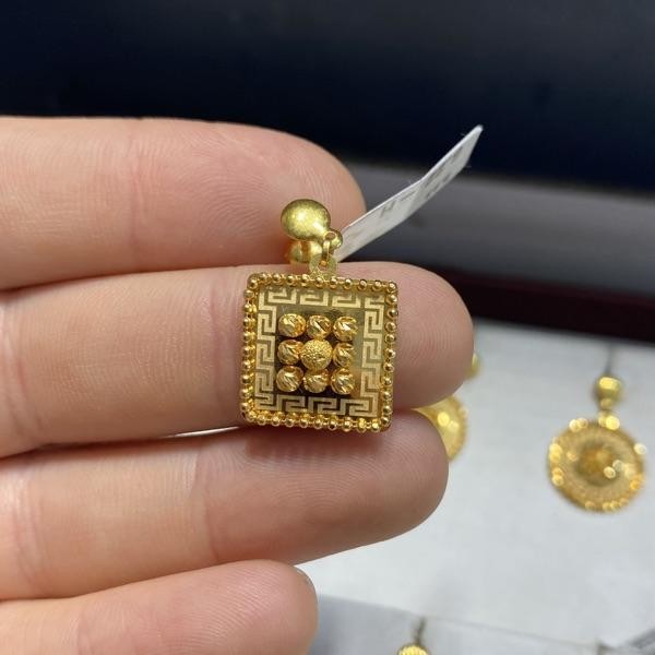 22 Ayar Altın Küpe 6.22gr Kadın - K000599