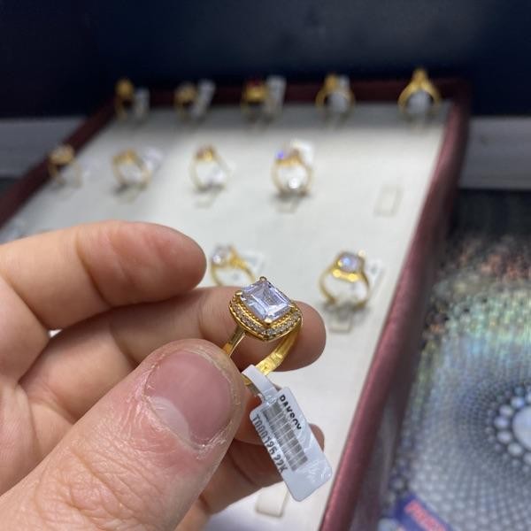 22 Ayar Altın Yüzük Taşlı Baget 3.03gr 16 Numara Kadın - T000125