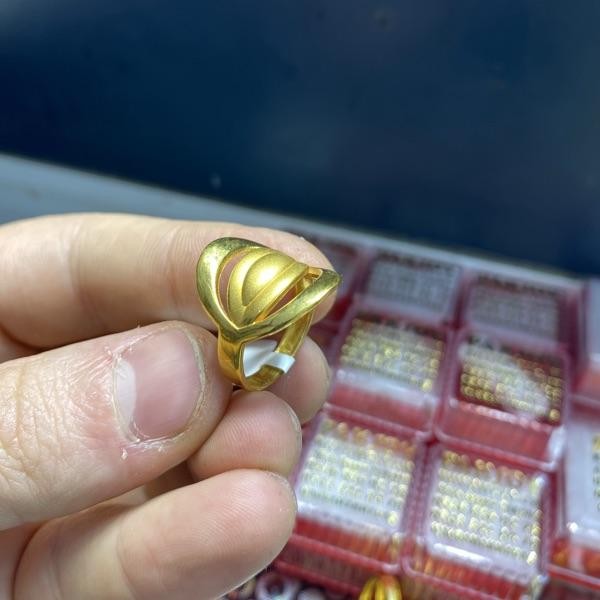 22 Ayar Altın Yüzük Döküm 5.2gr 15 Numara Kadın - Y000364