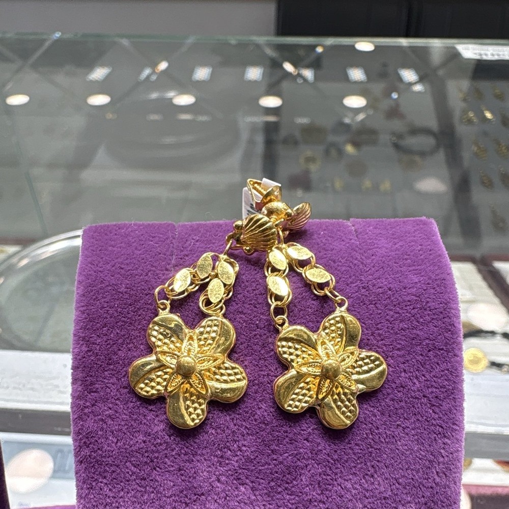 22 Ayar Altın Küpe Çiçek Tasarım 3.70gr Kadın - K00862