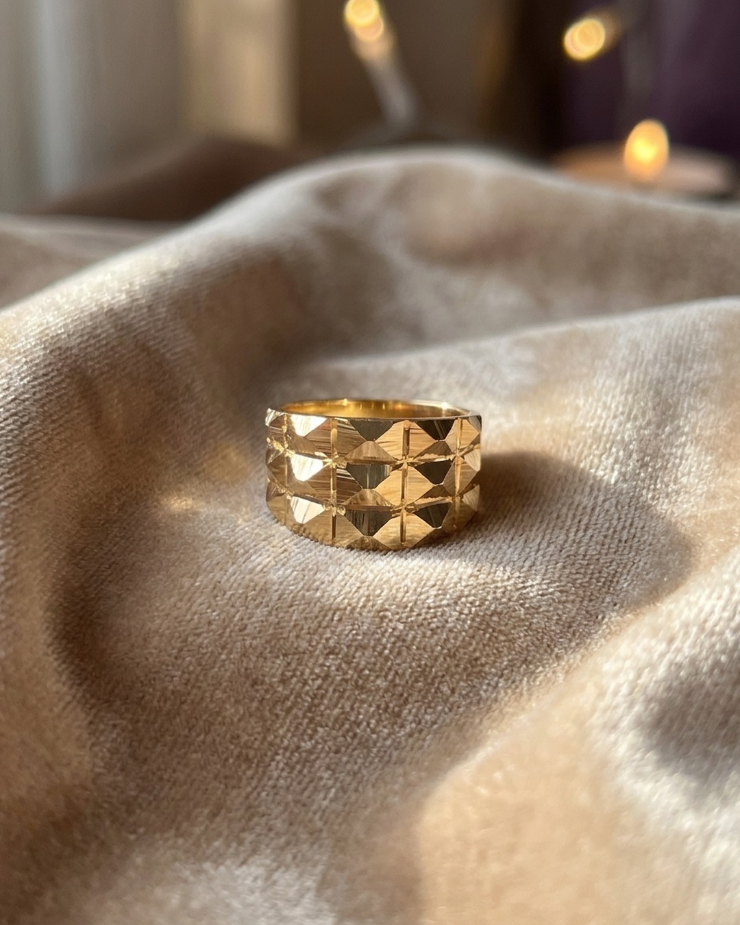 Köşeli Yaldızlı Kalemli Altın Yüzük 916 2,87 g YU00081